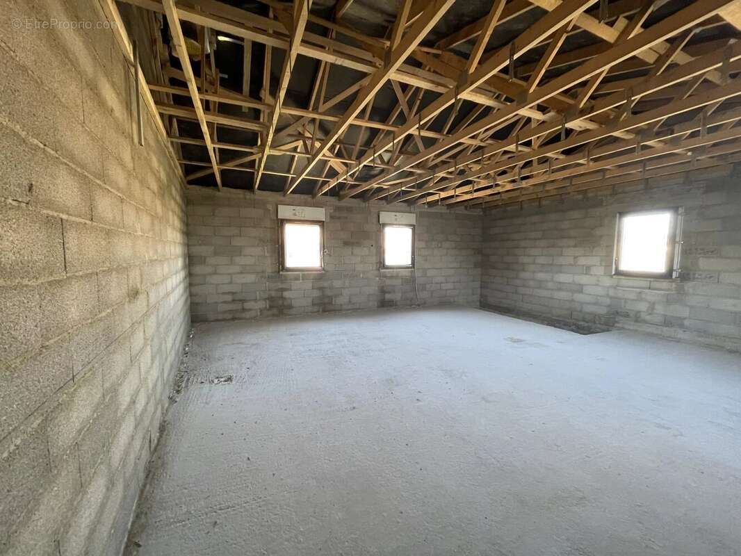 Maison à JONQUERETTES