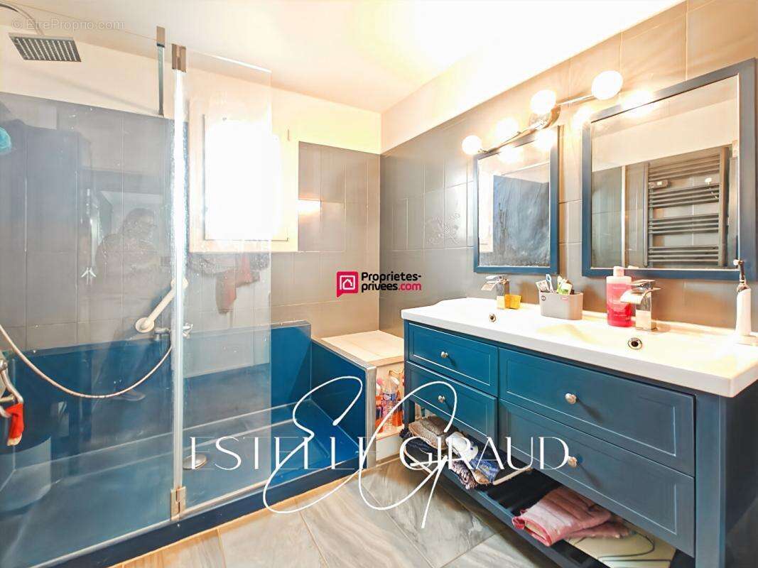 Au Somail : Villa 4 faces avec piscine, rénovée, prête à vivre - photo 10