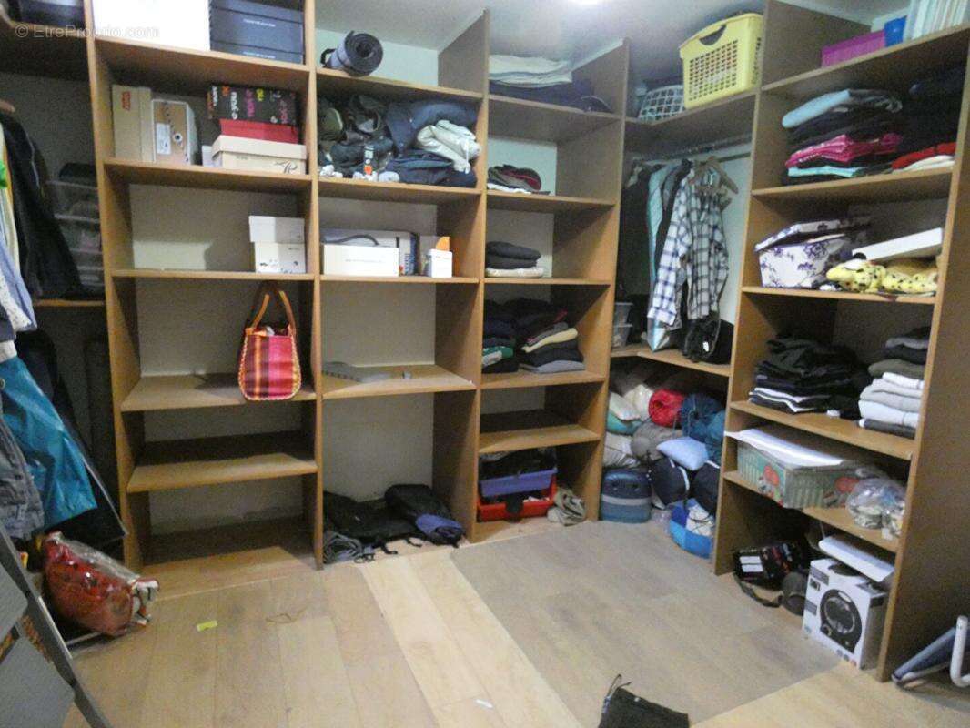 Maison à MARVILLE-MOUTIERS-BRULE