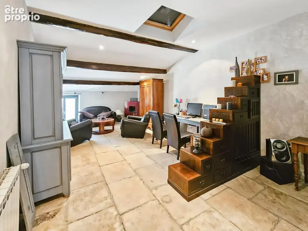 À Vendre à Comps - Maison de village de 180 m² avec extérieur - photo 11