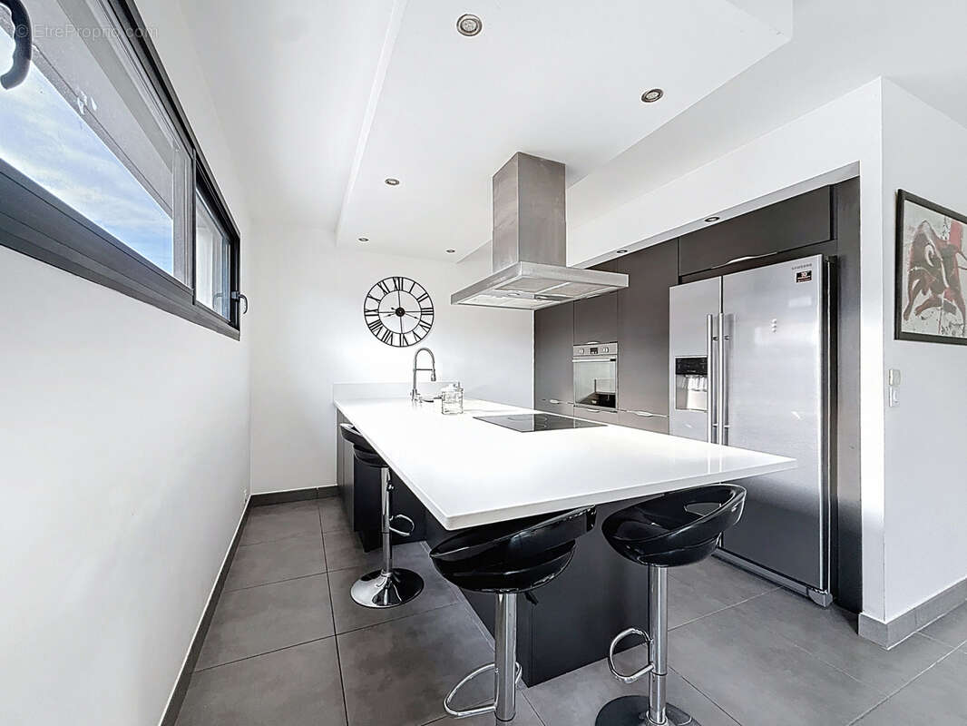 Maison à PEZILLA-LA-RIVIERE