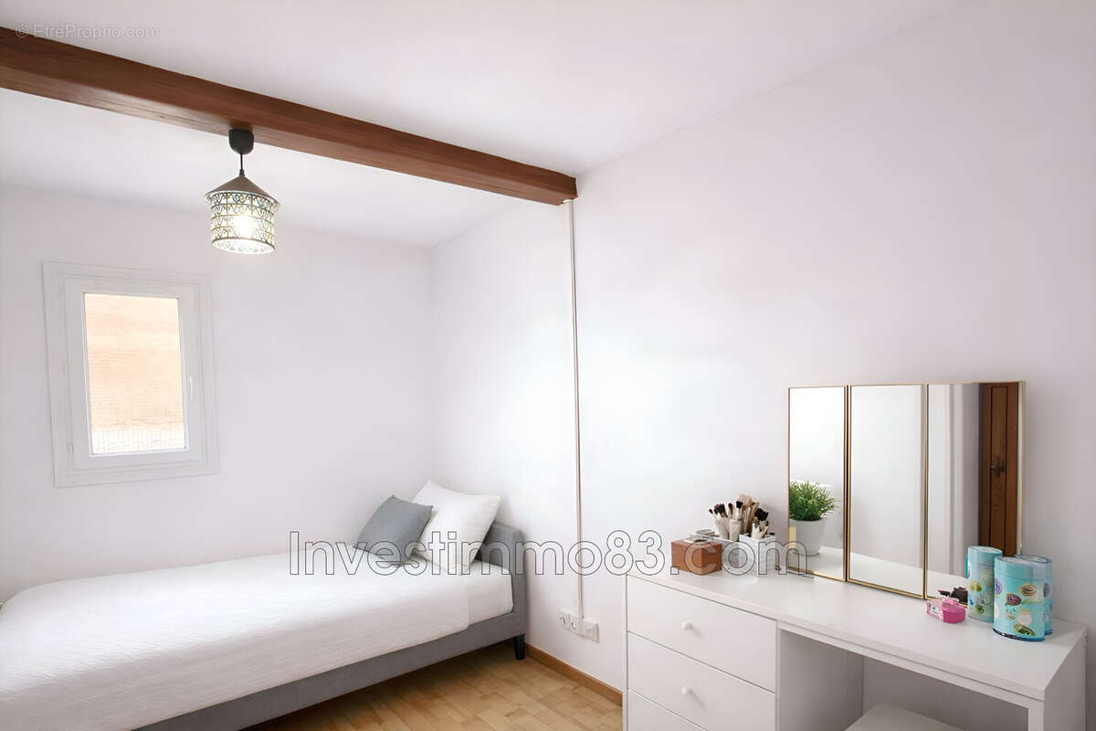 Appartement à MARSEILLE-1E