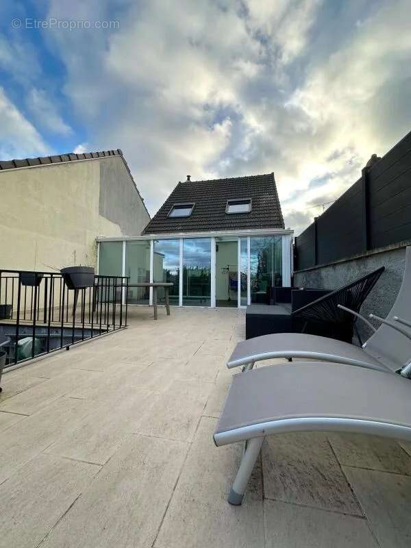 Maison à MONTIGNY-LES-CORMEILLES