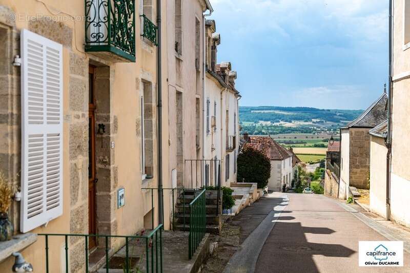Maison à vendre 7 pièces ALISE SAINTE REINE (21) avec 5 chambres - photo 3