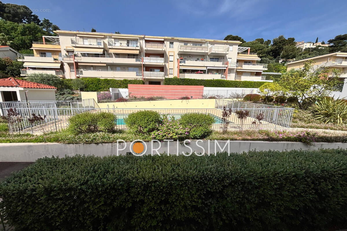 Appartement à SAINT-LAURENT-DU-VAR