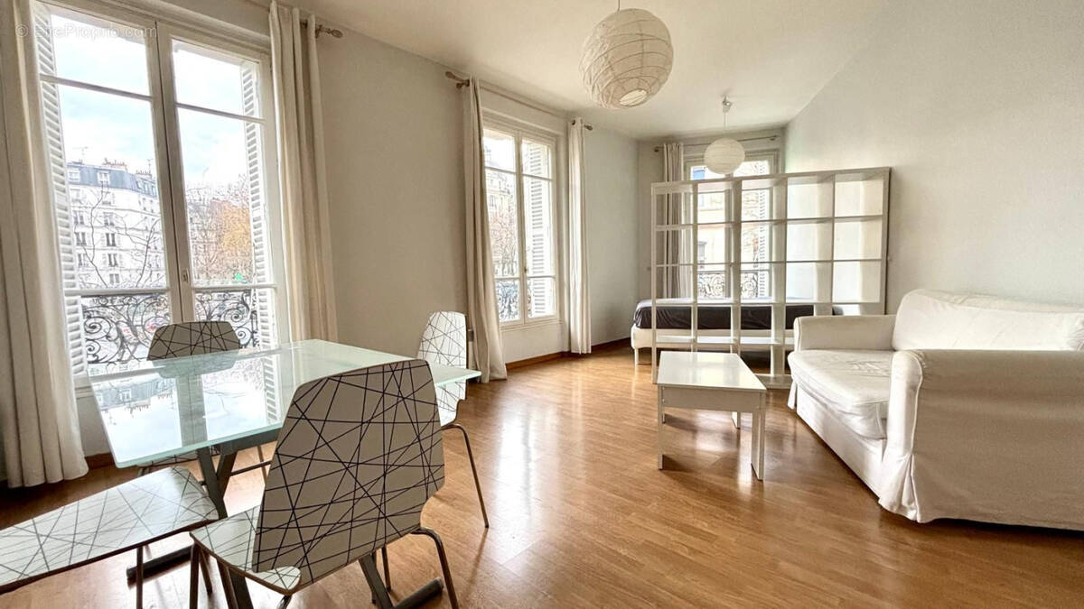 Appartement à PARIS-20E