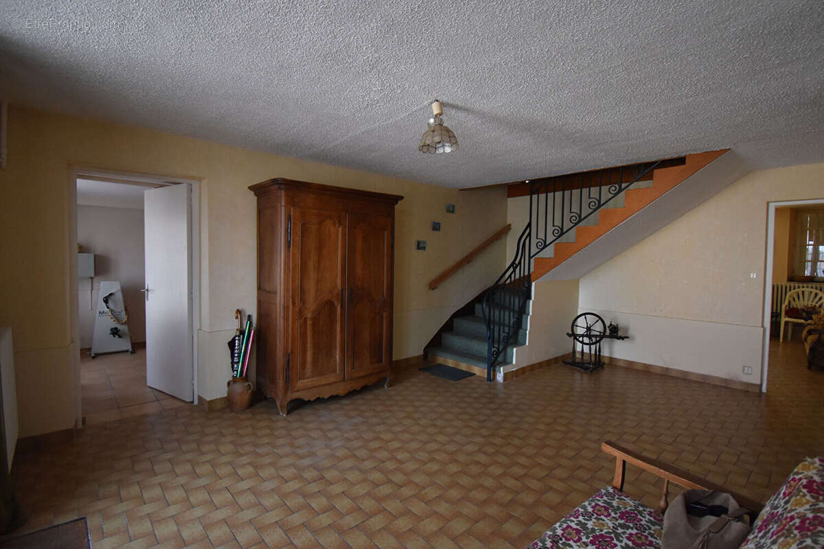 Maison à POUGUES-LES-EAUX