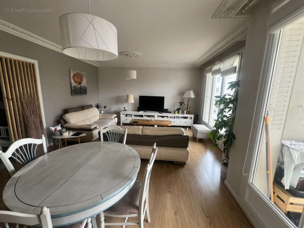 Appartement à VENISSIEUX