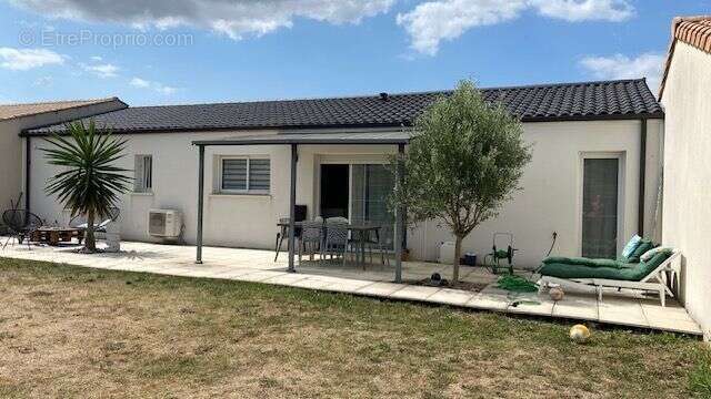 Maison à TONNAY-CHARENTE
