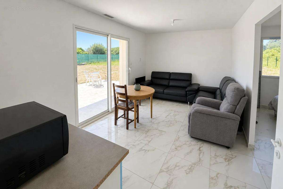 Aussonne - Maison contemporaine 6 pièces de 159 m² - photo 15