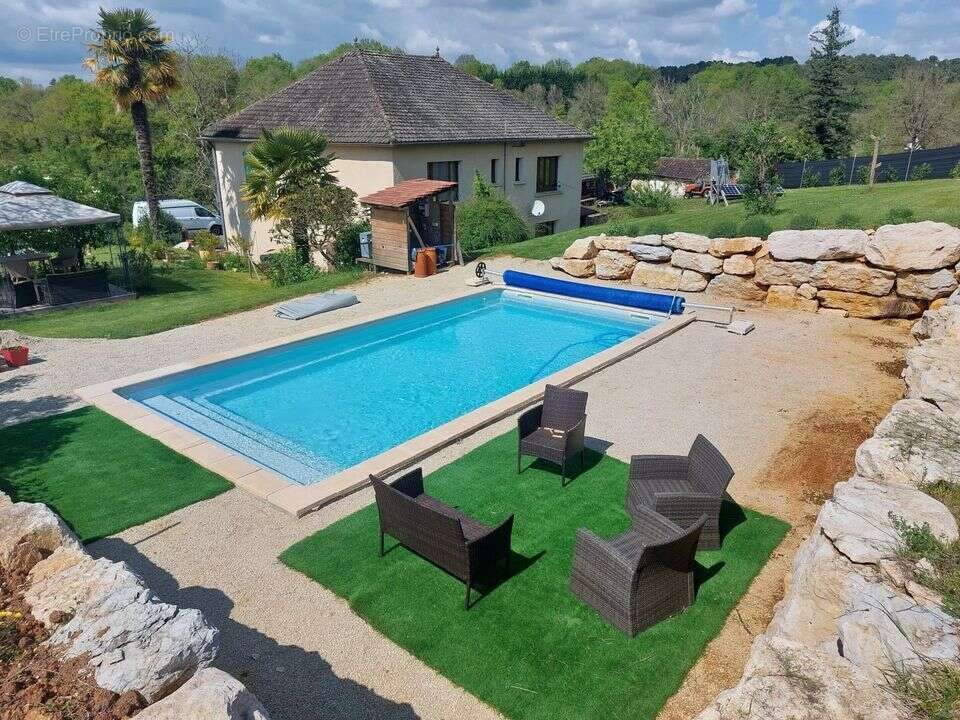 Maison à THEDIRAC