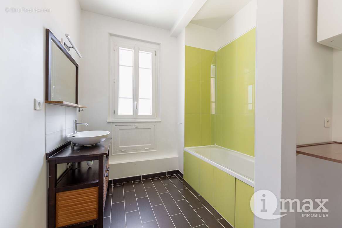 Appartement à ASNIERES-SUR-SEINE