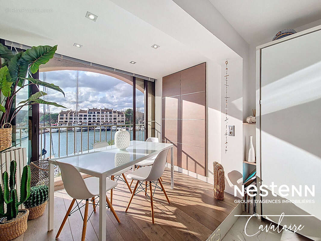 Appartement à COGOLIN