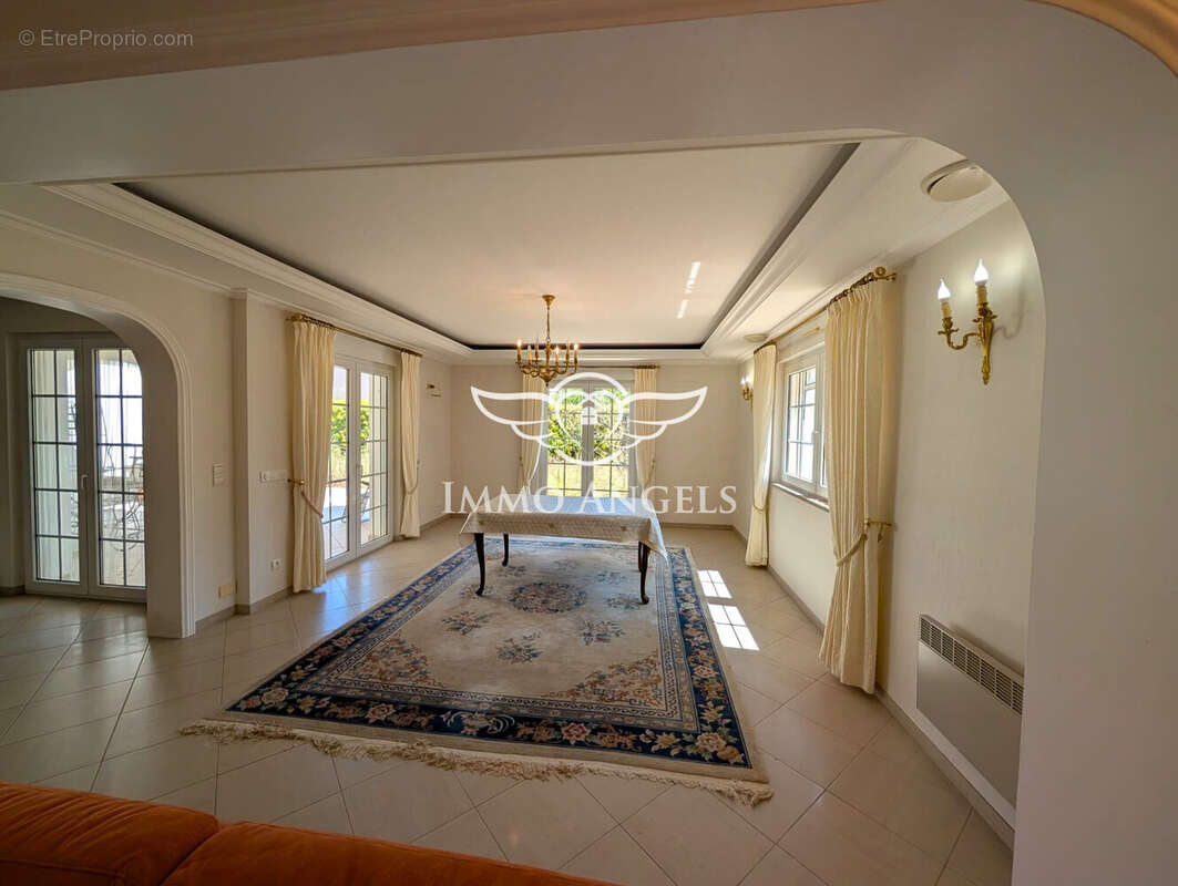 Maison 181 m² à Gignac  - photo 6