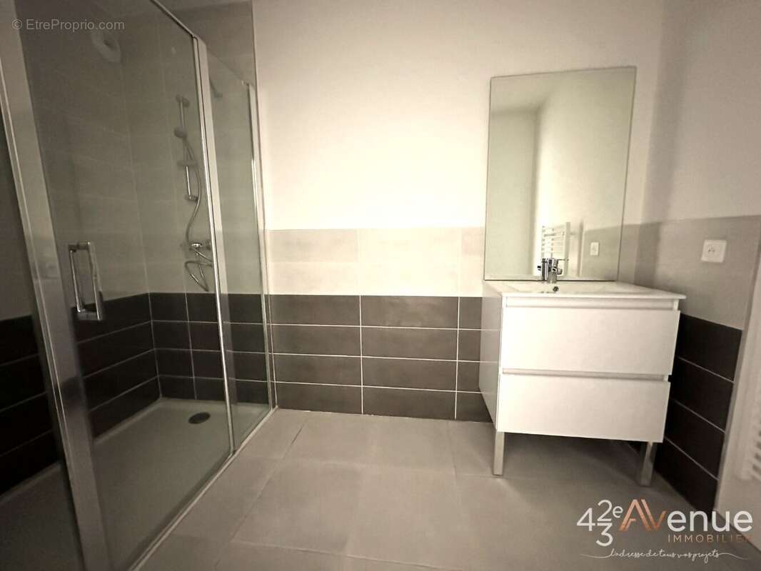 Appartement à SAINT-ETIENNE