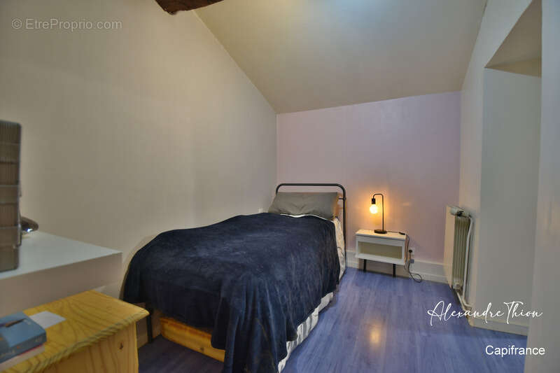 Maison à RIGNIEUX-LE-FRANC