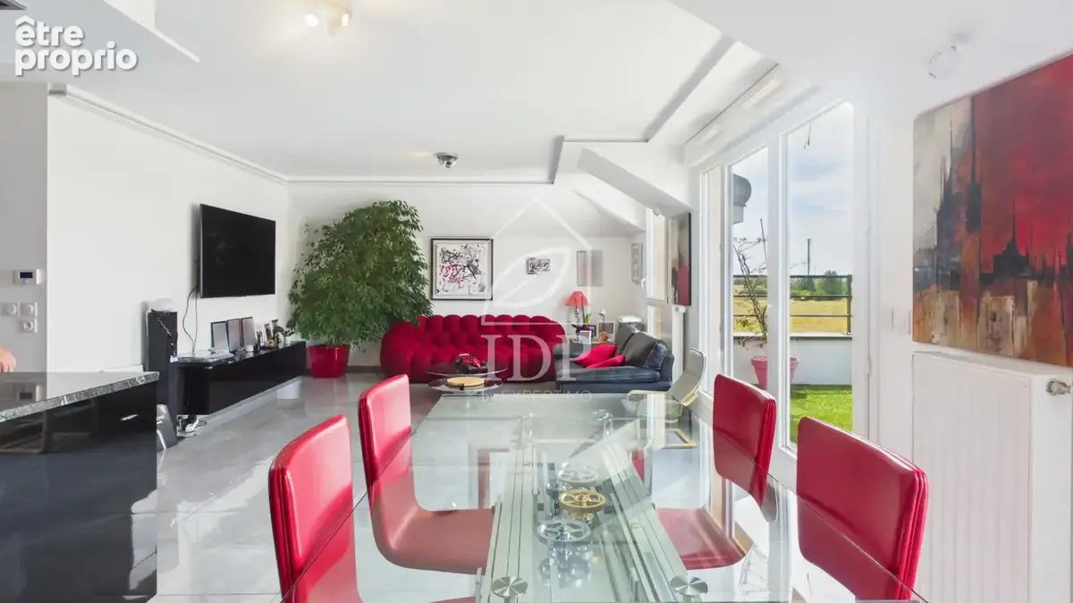 Grand T4 avec terrasse de 32 m2 et balcon   2 parkings en sous-sol - photo 5