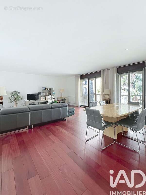 Photo 2 - Appartement à NEUILLY-SUR-SEINE