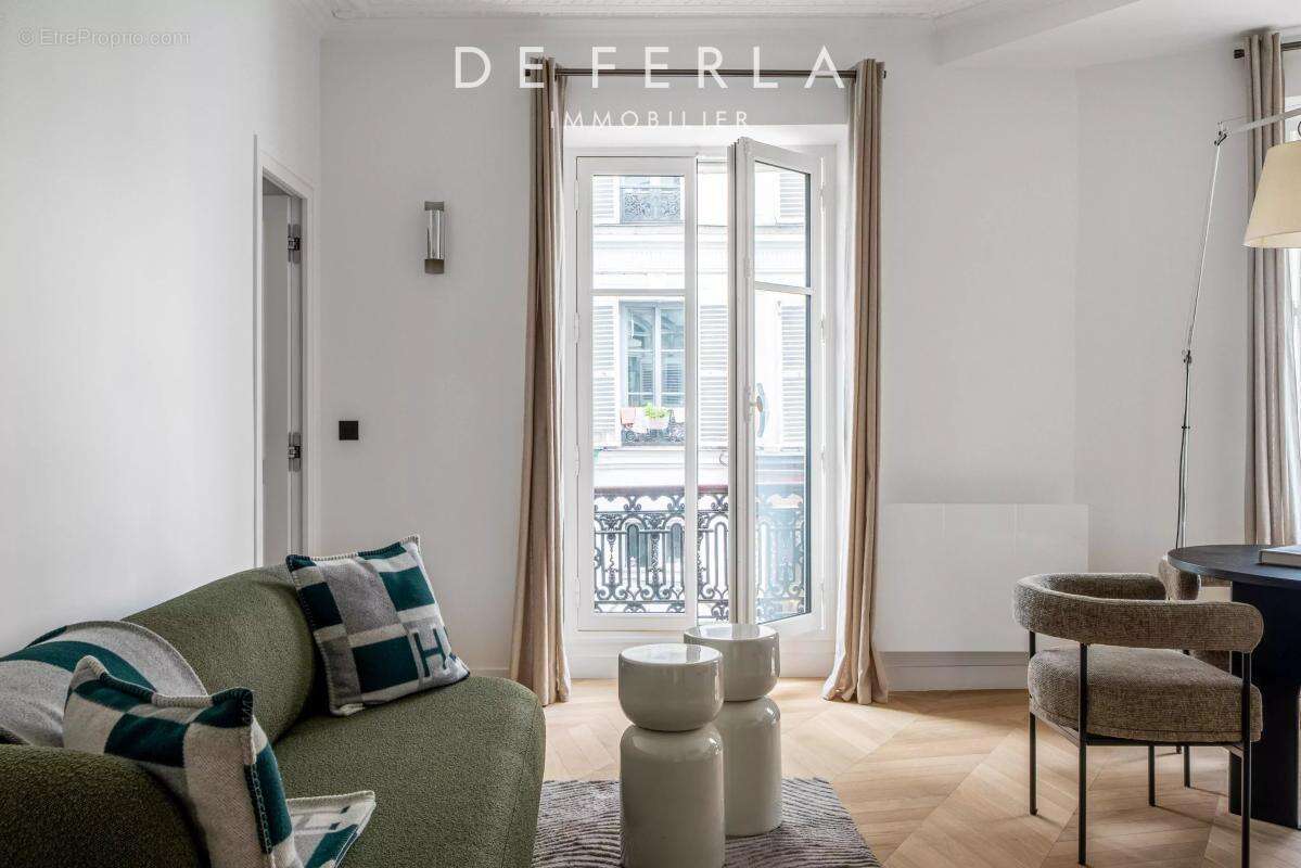 Appartement à PARIS-18E