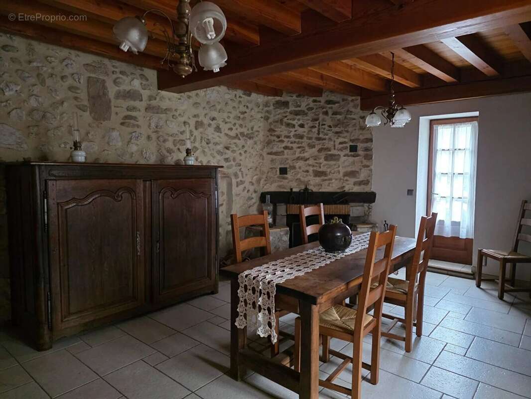 Maison à HOSTUN