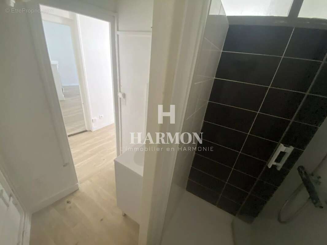 Harmon à vendre : PAU / Château T2 + annexe. - photo 6