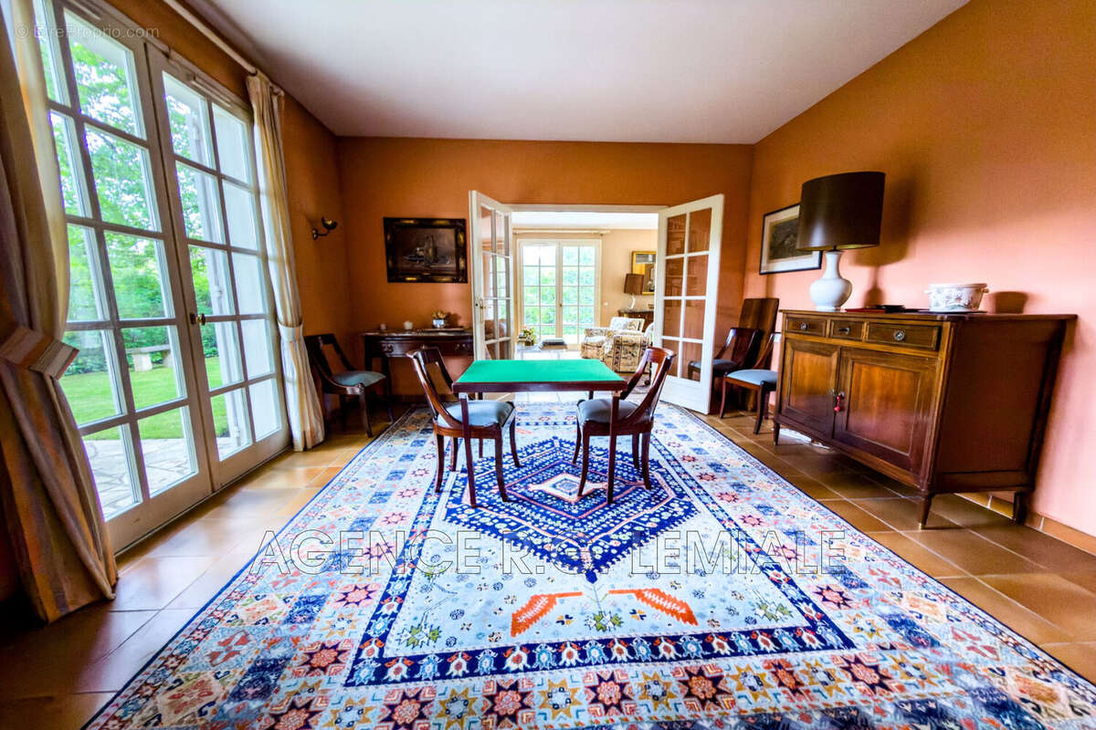 Maison 247 m² à Maisons-Laffitte  - photo 7