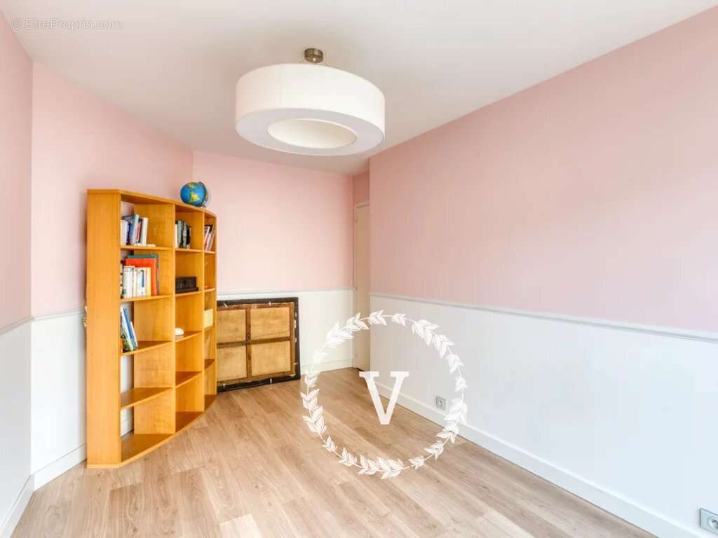 Appartement à PARIS-14E