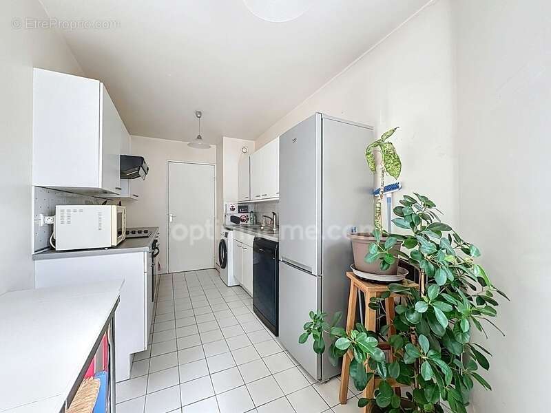 Appartement à COURBEVOIE