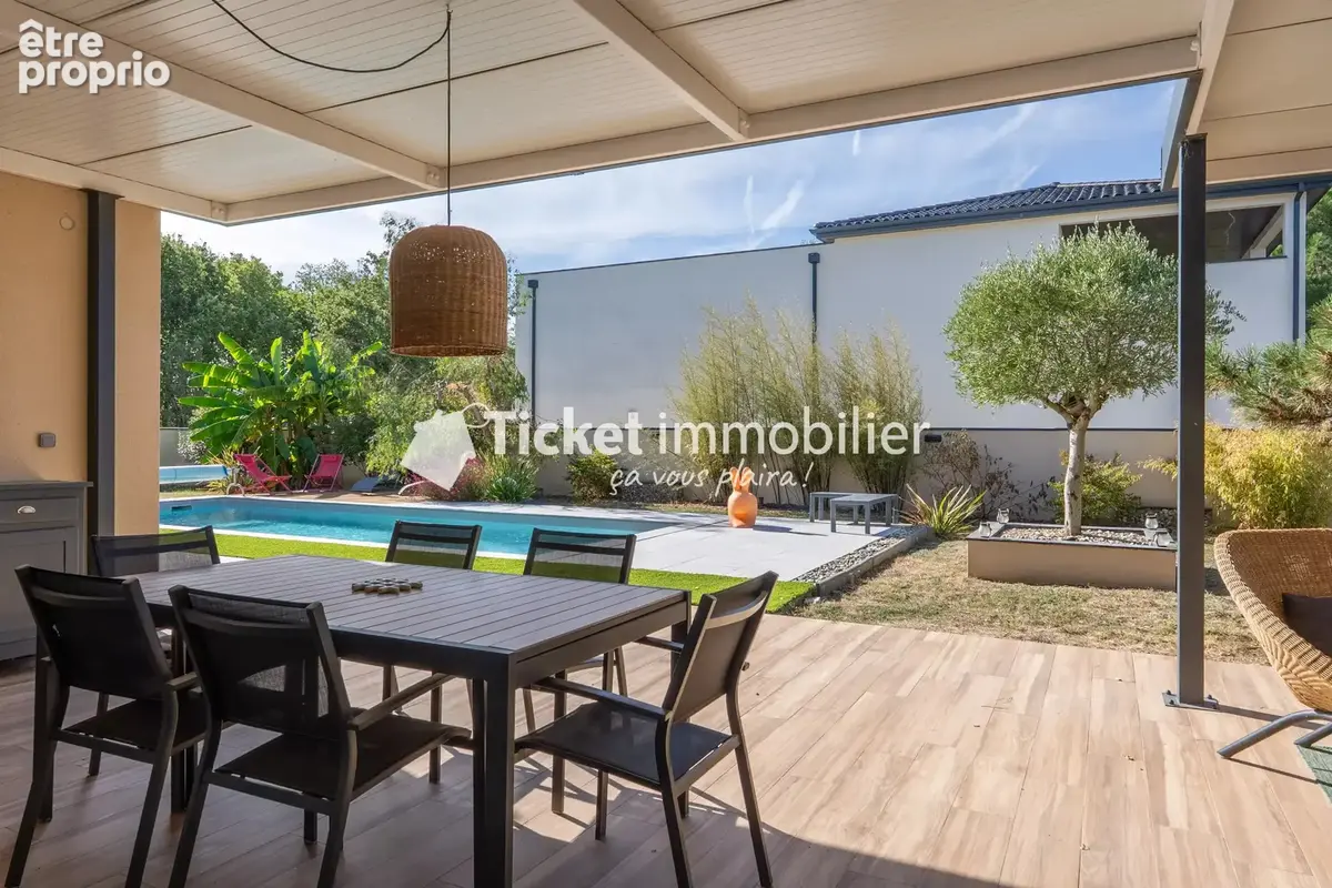 Villa 7 pièces de 304,16m2 avec piscine, carport hors couloir aérien - photo 26