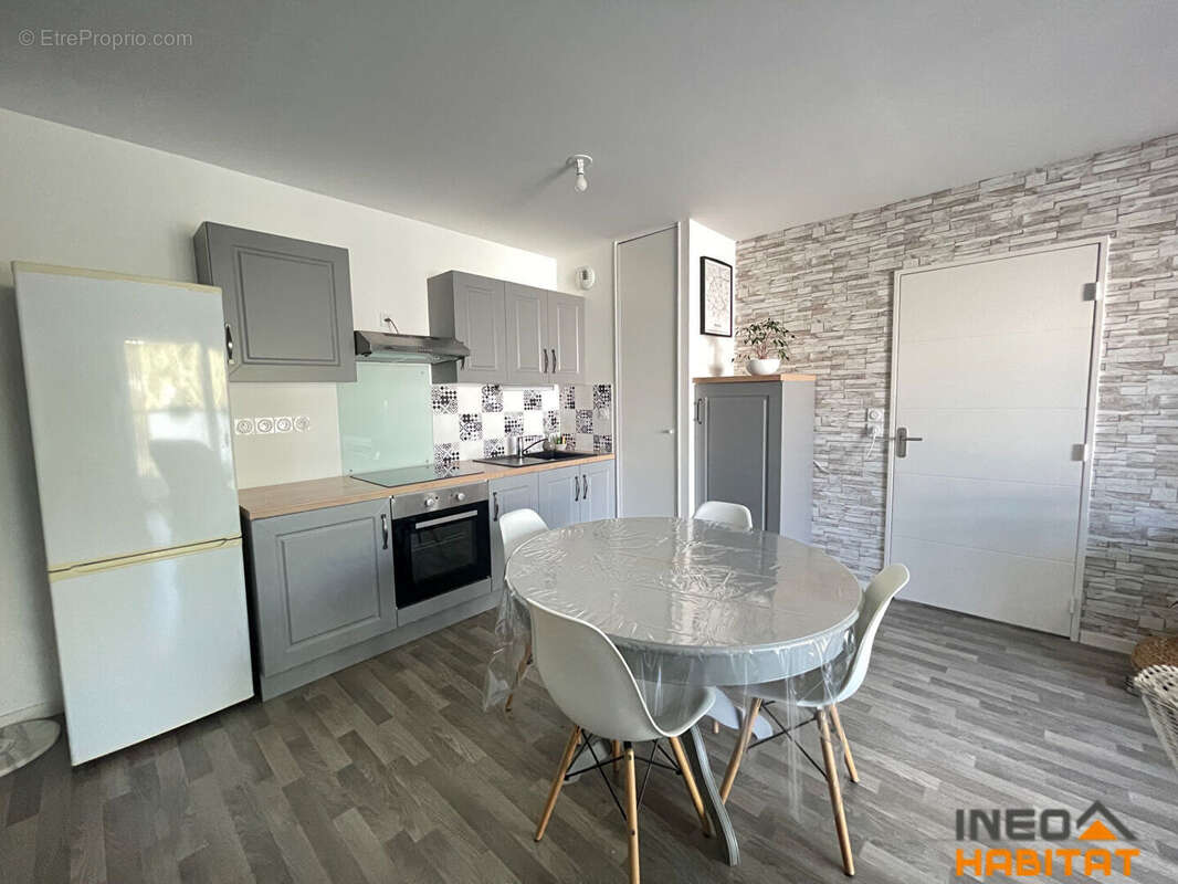 Appartement à LA MEZIERE