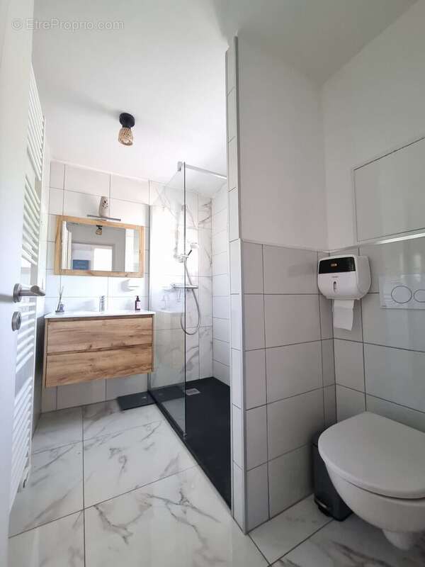 Appartement 57 m² à Givors  - photo 5