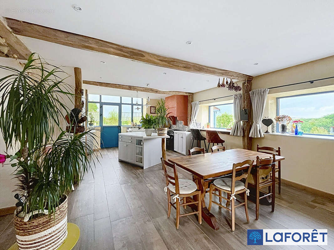 Maison Saulx Le Duc (luxerois) 3 pièce(s) 178.5 m2 - photo 3