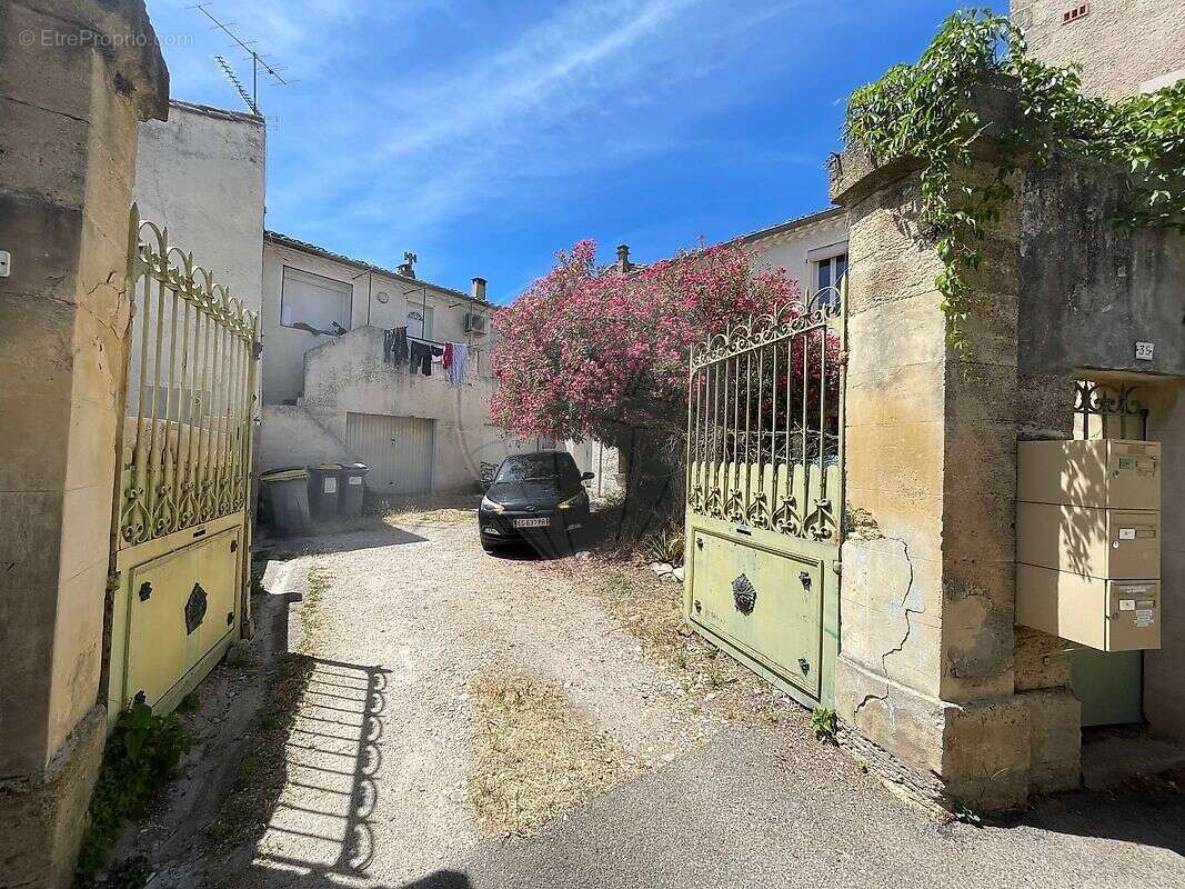 Maison à VERGEZE