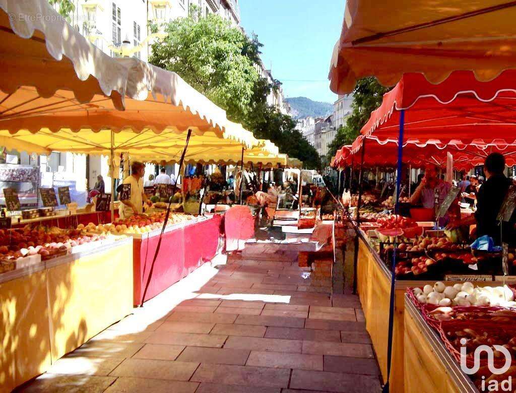 Photo 2 - Commerce à TOULON