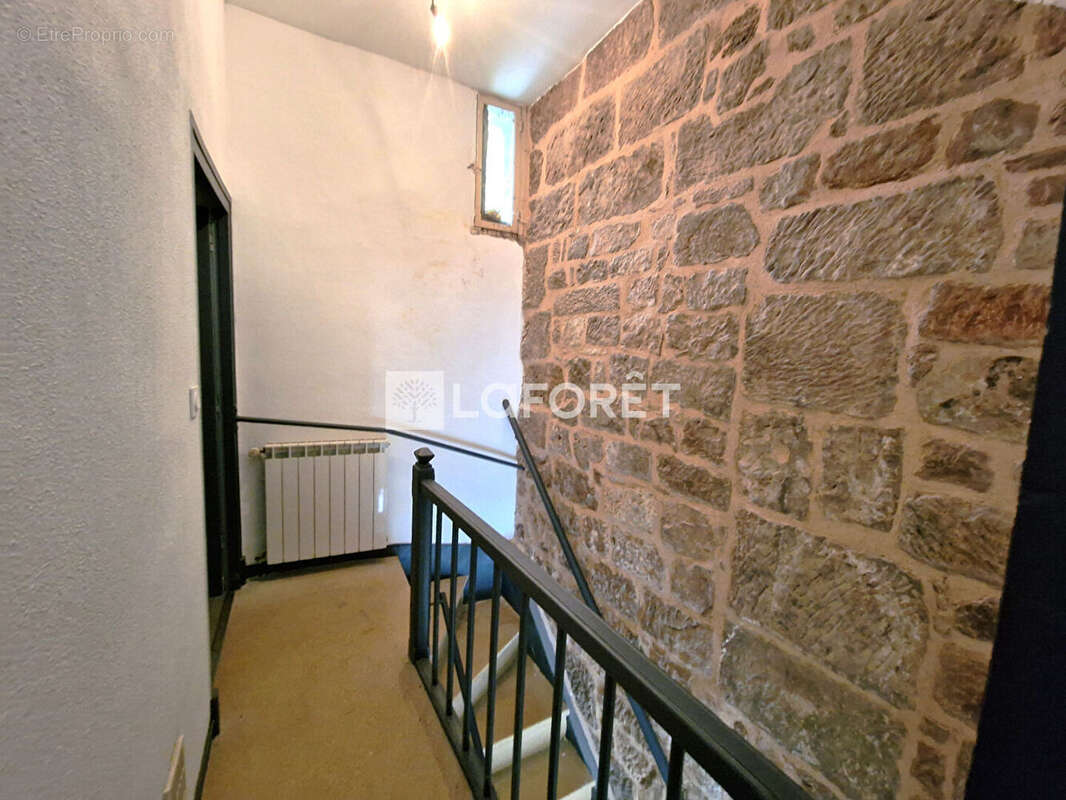 Maison à MARCILLAC-VALLON