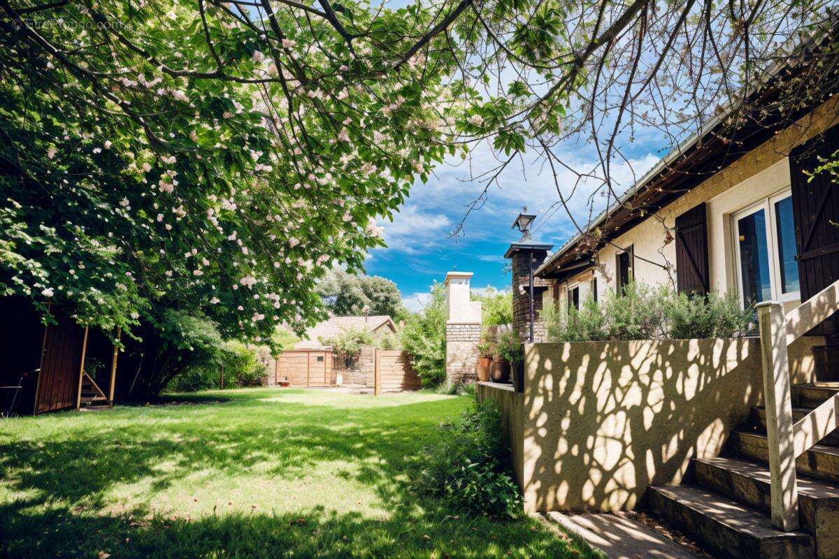 Maison à CLAYE-SOUILLY