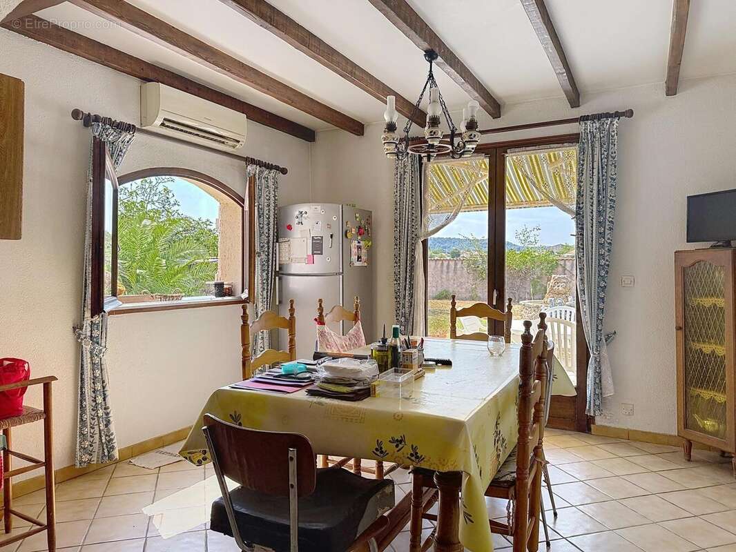 Photo 6 - Maison à LE MUY