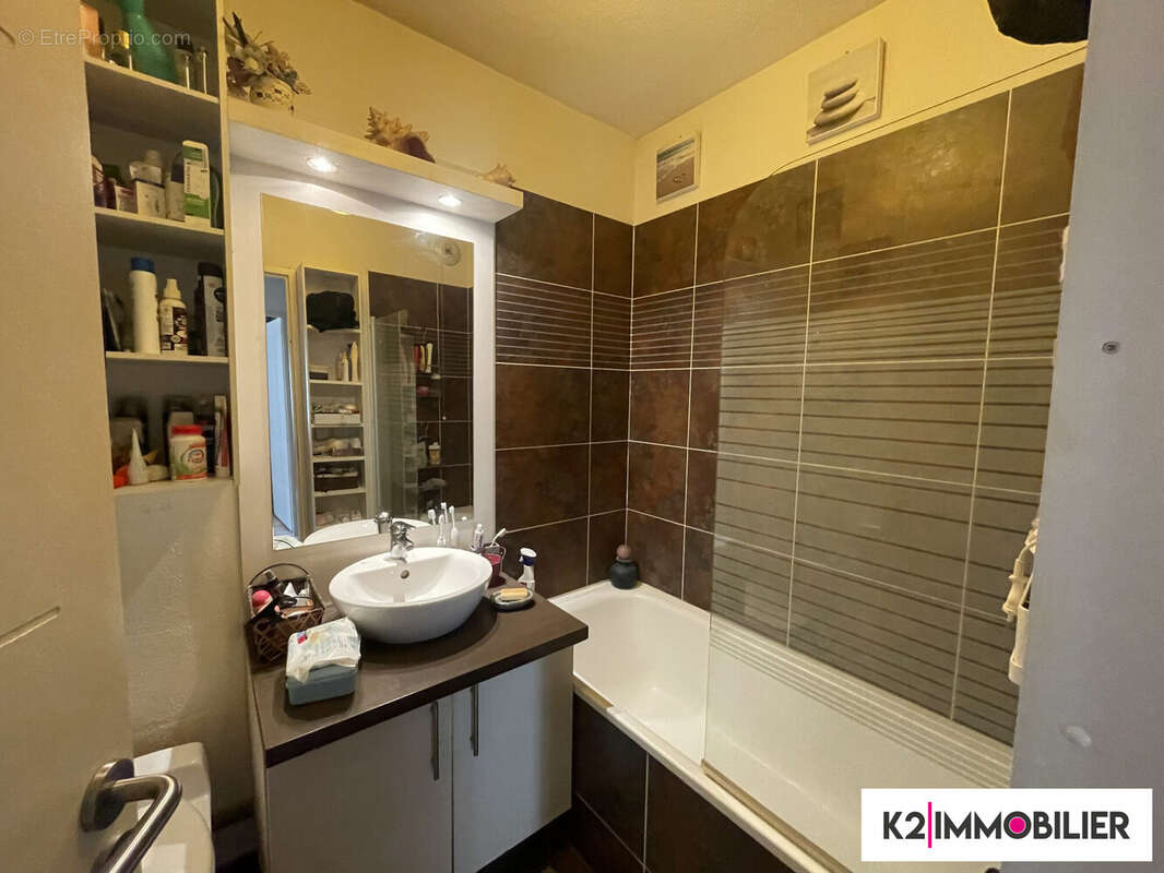 Maison à MONTELIMAR