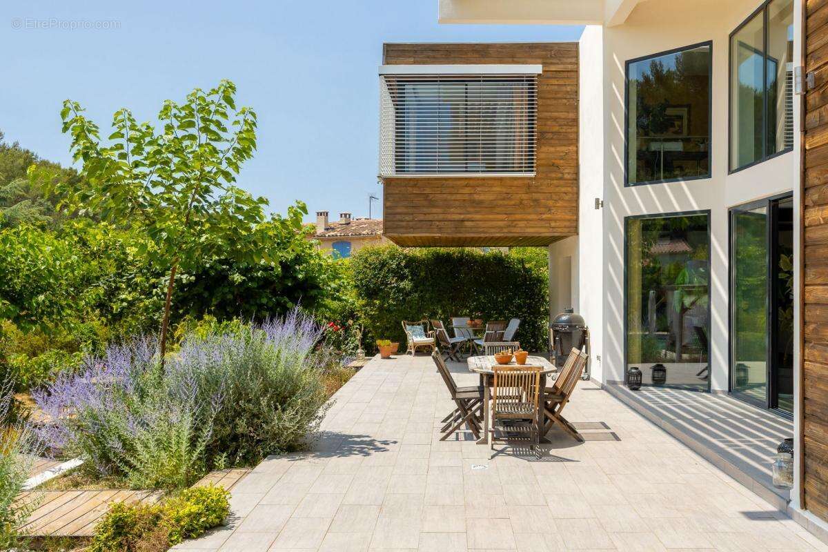 Maison à ROQUEFORT-LA-BEDOULE