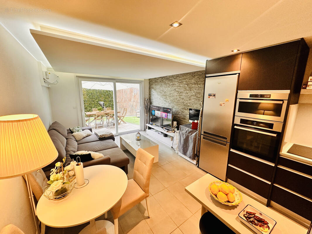 Appartement à ROQUEBRUNE-CAP-MARTIN