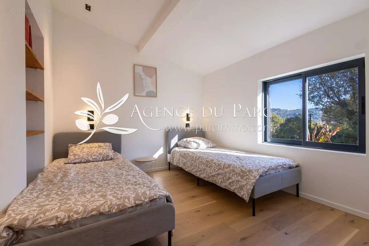 Maison à MOUGINS