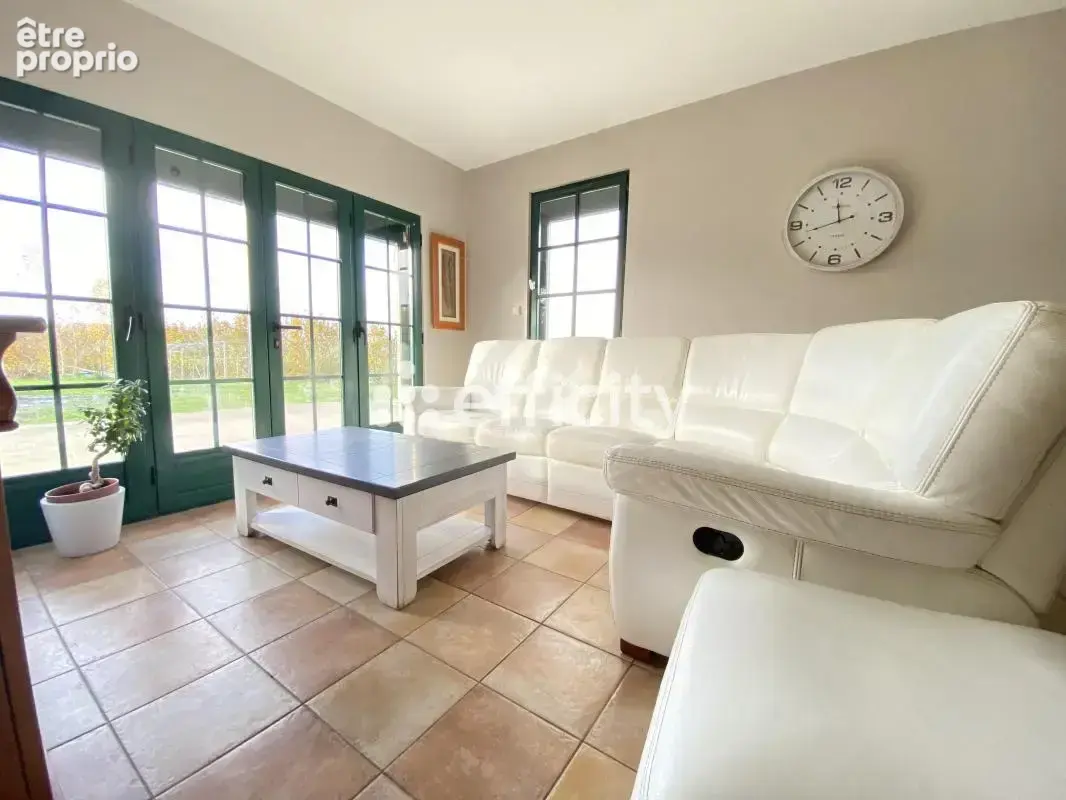 Maison 246 m² à Saint-Germain-De-La-Coudre  - photo 2