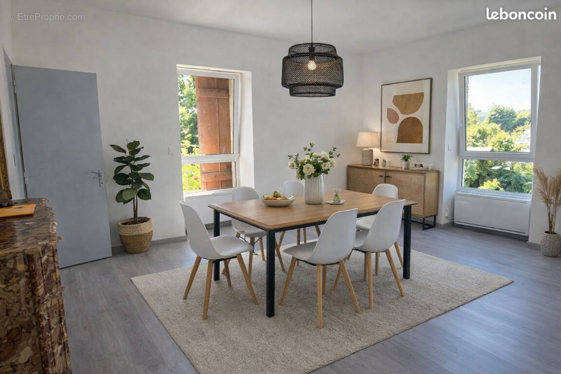 Appartement à ARC-LES-GRAY