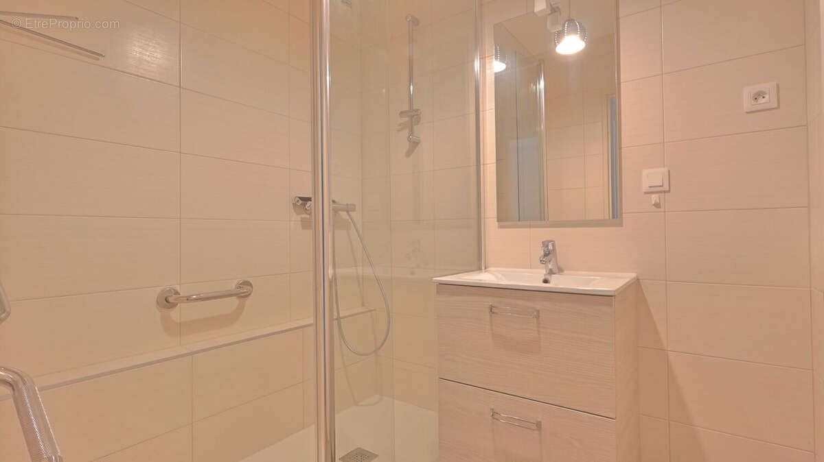 Appartement Rennes T5 - 88 m2 - Terrasse - cave et place de parking privative - photo 8