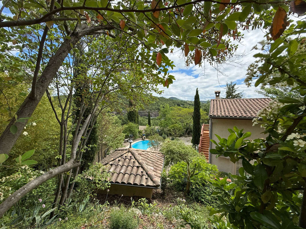 Maison à POUJOLS