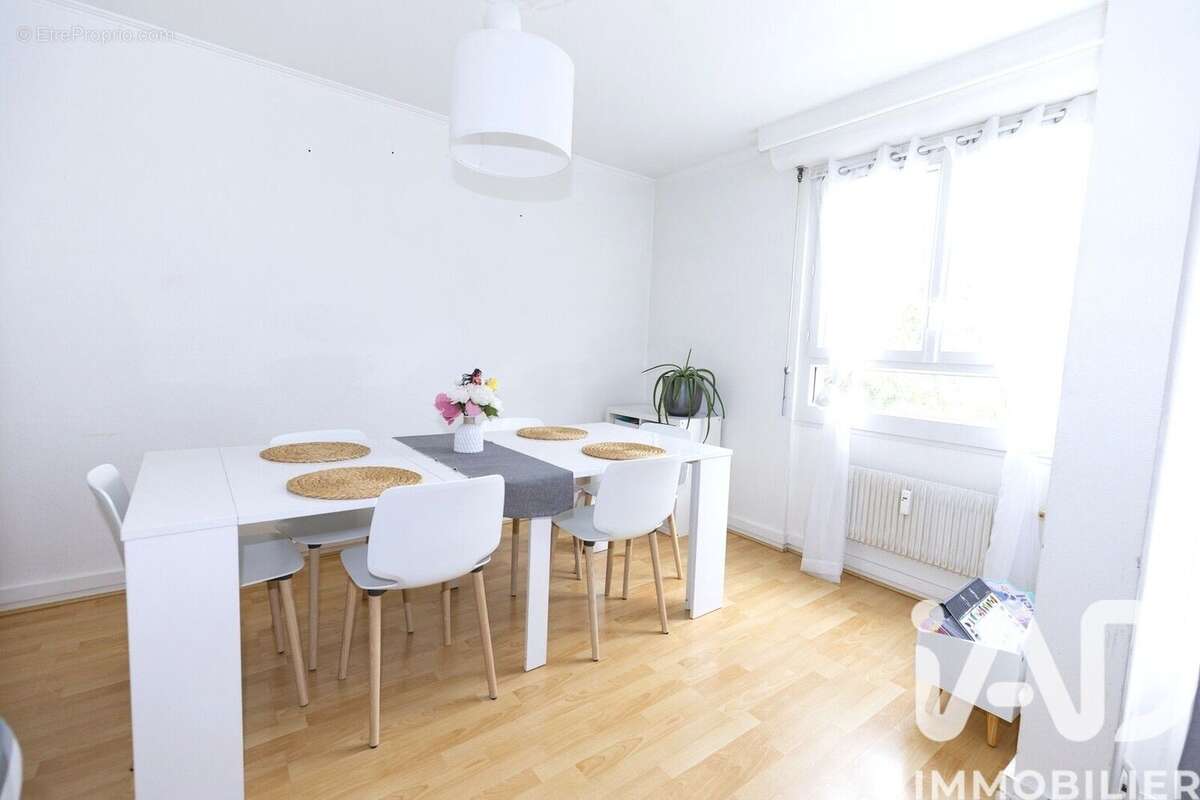 Photo 3 - Appartement à SURVILLIERS