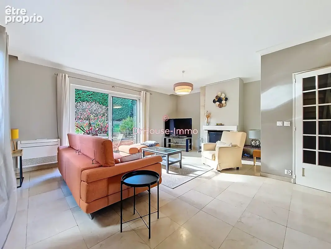 Maison 260 m² à Orgeval  - photo 24