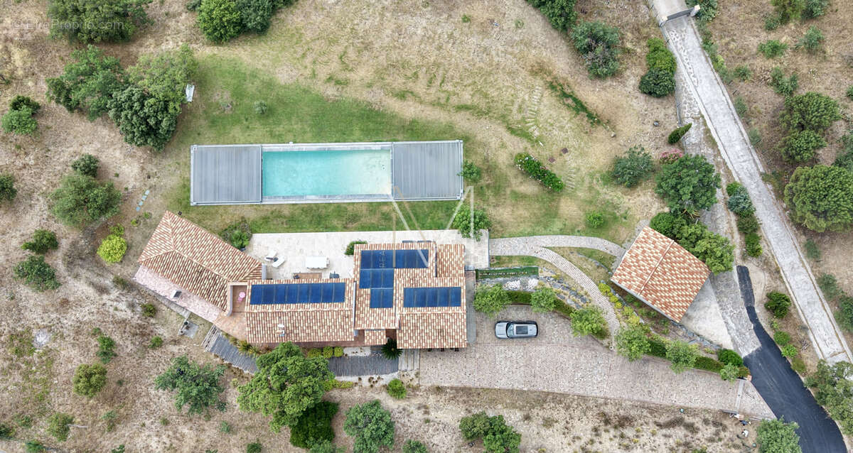 Maison à PLAN-DE-LA-TOUR
