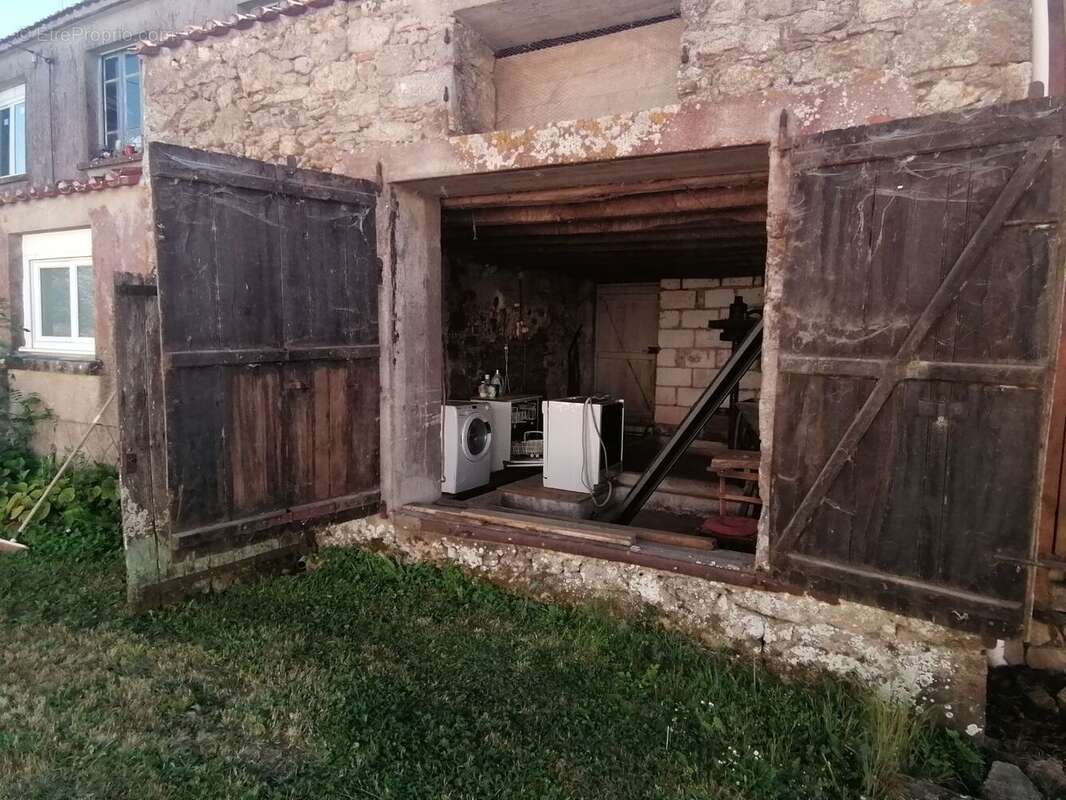 Maison à LA CHAPELLE-PALLUAU