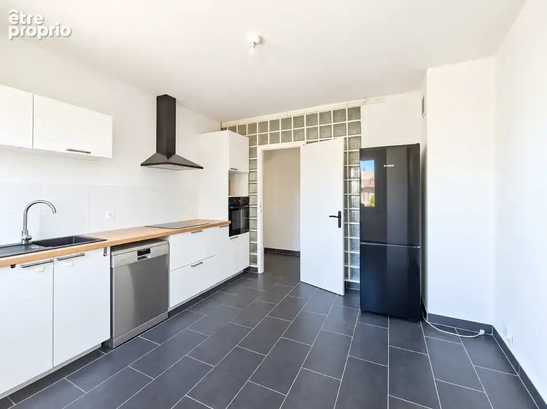 VALENCIENNES   Appartement 96 m2   3 Chambres   Balcon   Garage   Ascenseur - Cave - photo 5
